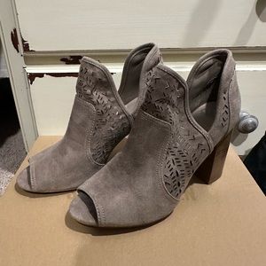 Women’s Fergalicious heels, size 9